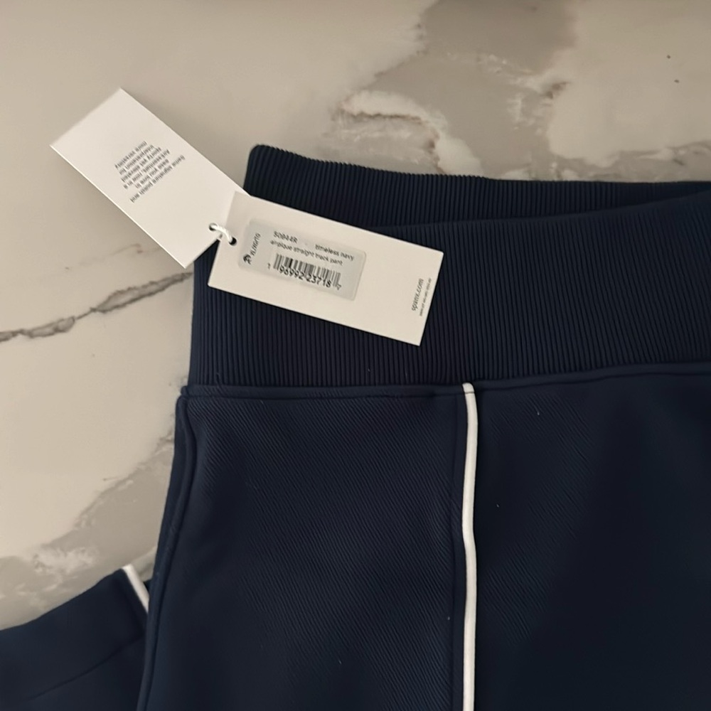 Spanx airpique straight track pant NWT